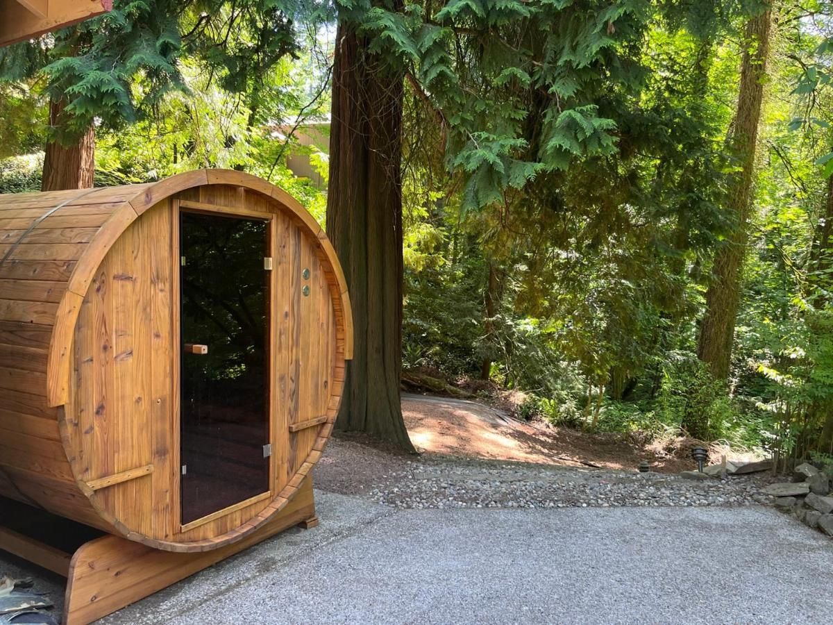 Serene Oasis Getaway With Sauna And A Swim Spa. Portland Eksteriør bilde